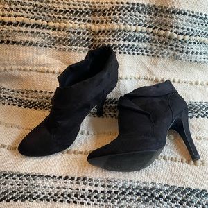 Qupid Black Suede Heeled Booties Size 6.5